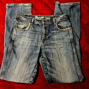 Wrangler Retro fit distressed jeans. Men’s size 34/36